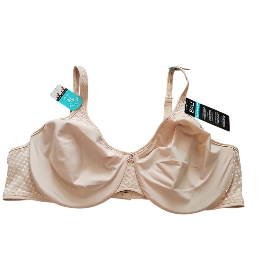 Bali Minimizer  Bra Nude Cream Sz 42C new With Tags Underwire